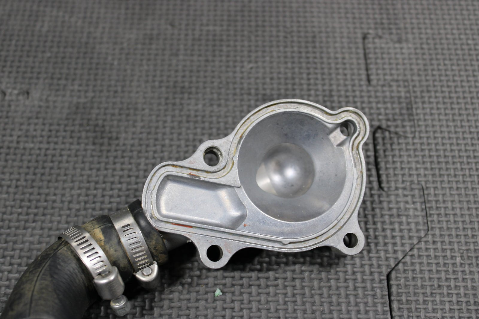 2006 HONDA CRF450R OEM ENGINE WATER PUMP W HOUSING 19221 - MEN - 850 19241 - MEB - 670 - hggarage