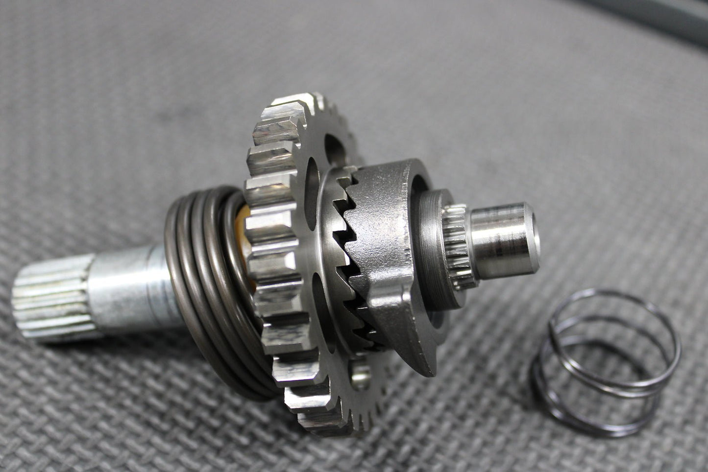 1986 Honda CR125R OEM Kickstart Kick Start Shaft W Idler Gear 28230 - KS6 - 000 - hggarage