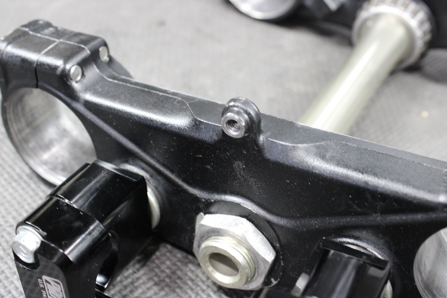 2009 Kawasaki KX250F OEM Front Forks Lower Upper Triple Tree Stem Clamp - hggarage