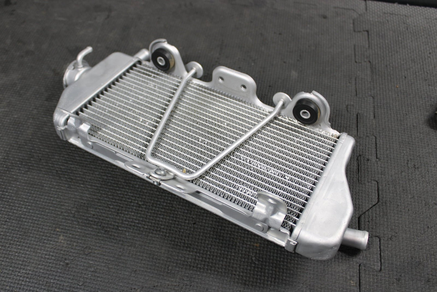 2007 YAMAHA 07 - 09 YZ450F OEM RIGHT ENGINE MOTOR COOLING COOLER RADIATOR - hggarage