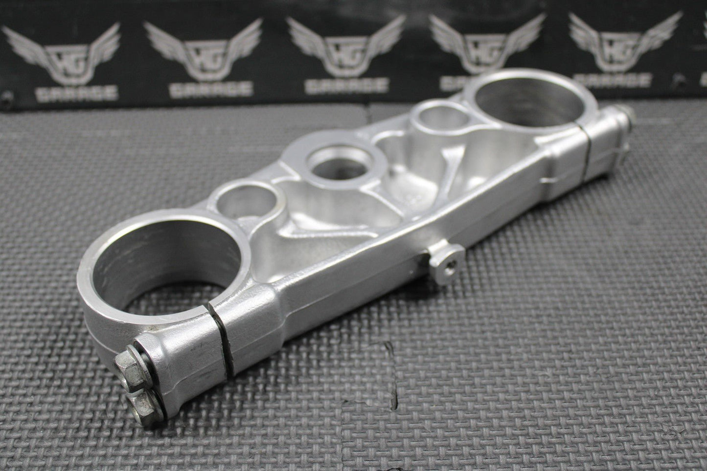 2000 HONDA 00 - 03 CR125R 250 OEM UPPER TRIPLE TREE CLAMP TOP BRIDGE 53300 - KZ4 - J20 - hggarage