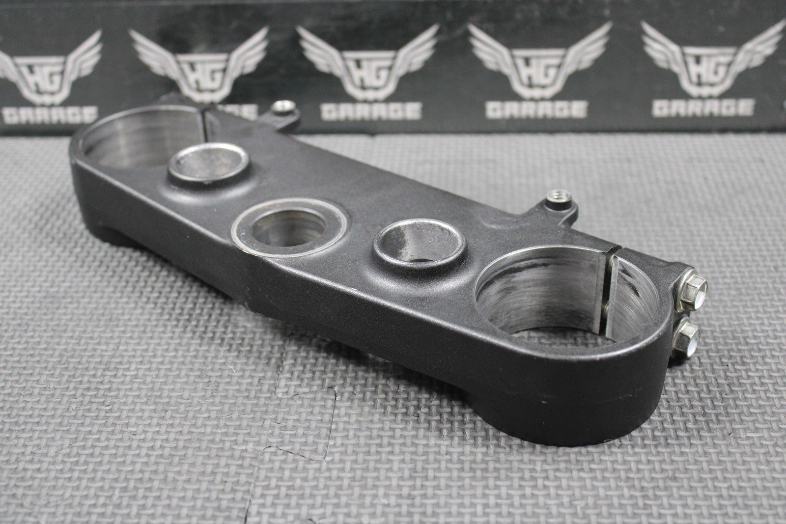 2019 SUZUKI RMZ250 OEM FRONT FORK UPPER TRIPLE TREE CLAMP BRACKET 51311 - 46K00 - hggarage