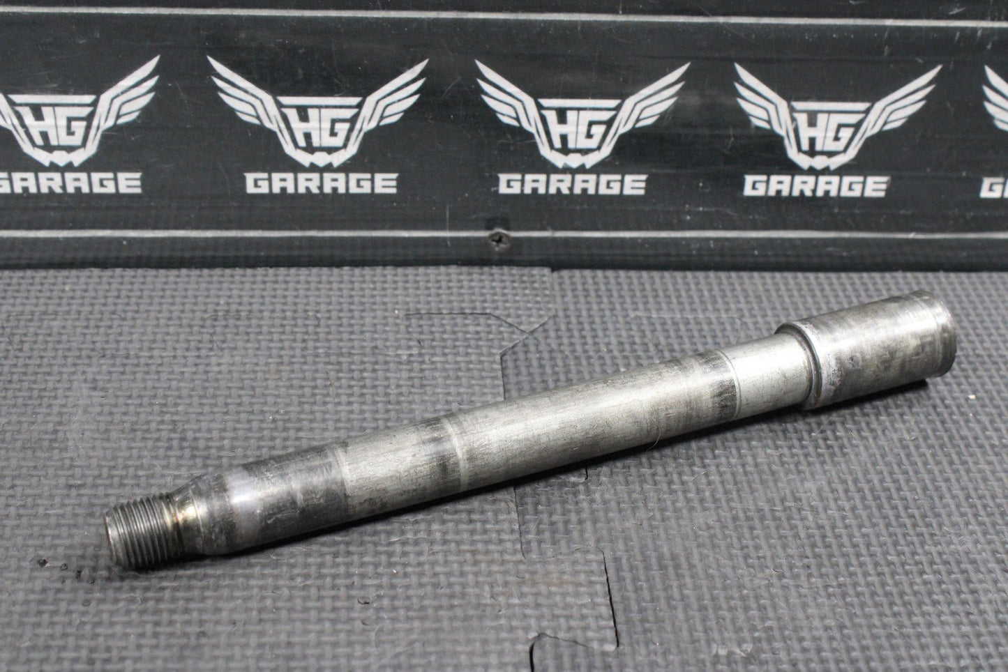 2002 YAMAHA YZ250 OEM FRONT WHEEL RIM AXLE PIVOT BOLT 5BE - 25181 - 00 - 00 - hggarage