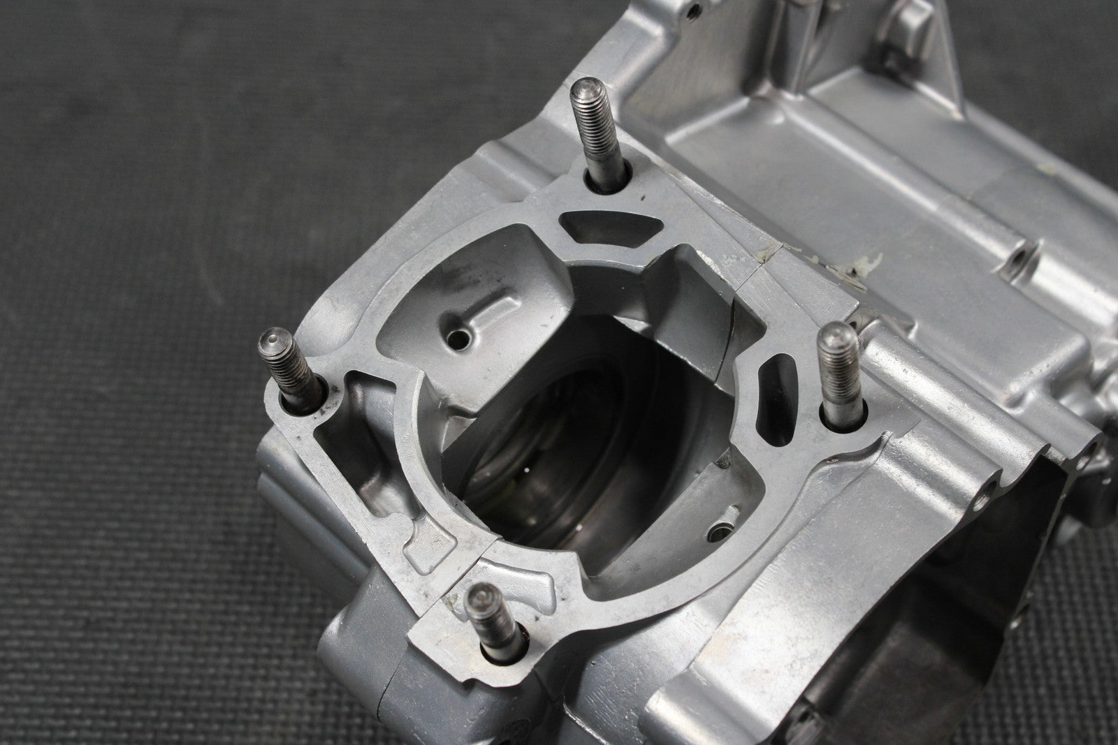 2014 KAWASAKI 08 - 22 KX100 KX85 OEM LEFT RIGHT ENGINE CRANKCASE CASES BLOCK SET - hggarage