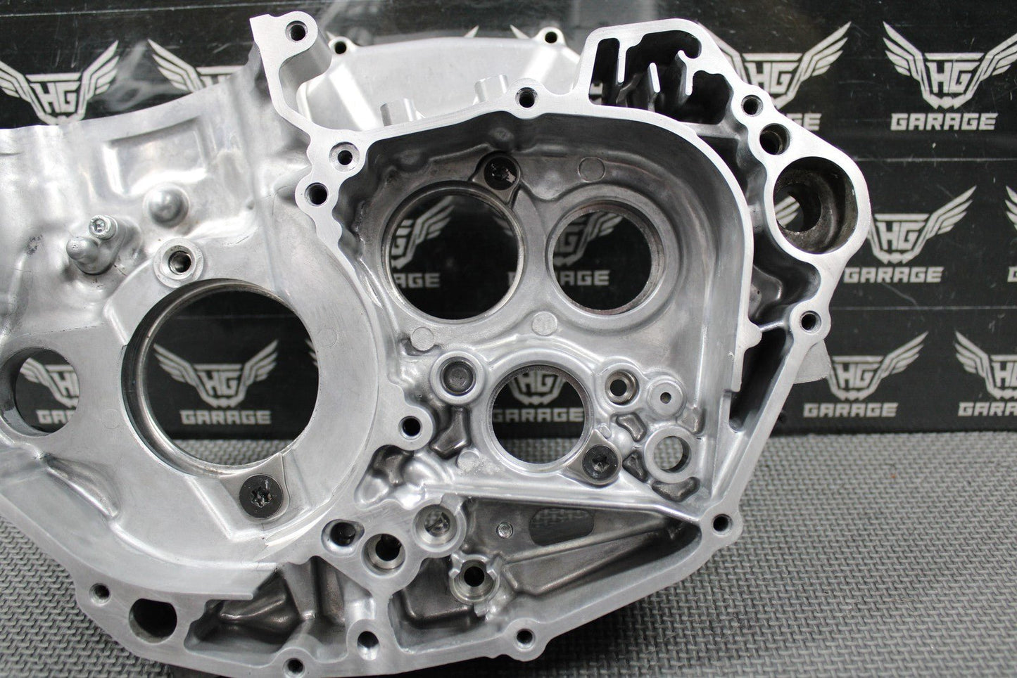 2022 KAWASAKI 19 - 22 KX450 KX450SR OEM RIGHT CRANKCASE CRANK CASE 14101 - 0018 GOOD - hggarage