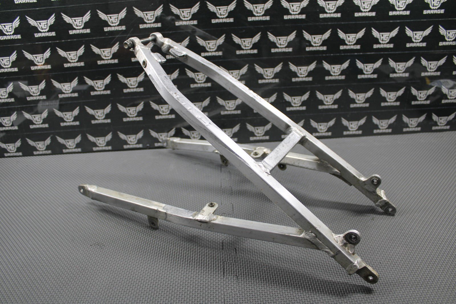 2000 2001 HONDA CR125 CR250R OEM REAR BACK SUB FRAME SUBFRAME 50200 - KZ3 - J30 GOOD - hggarage