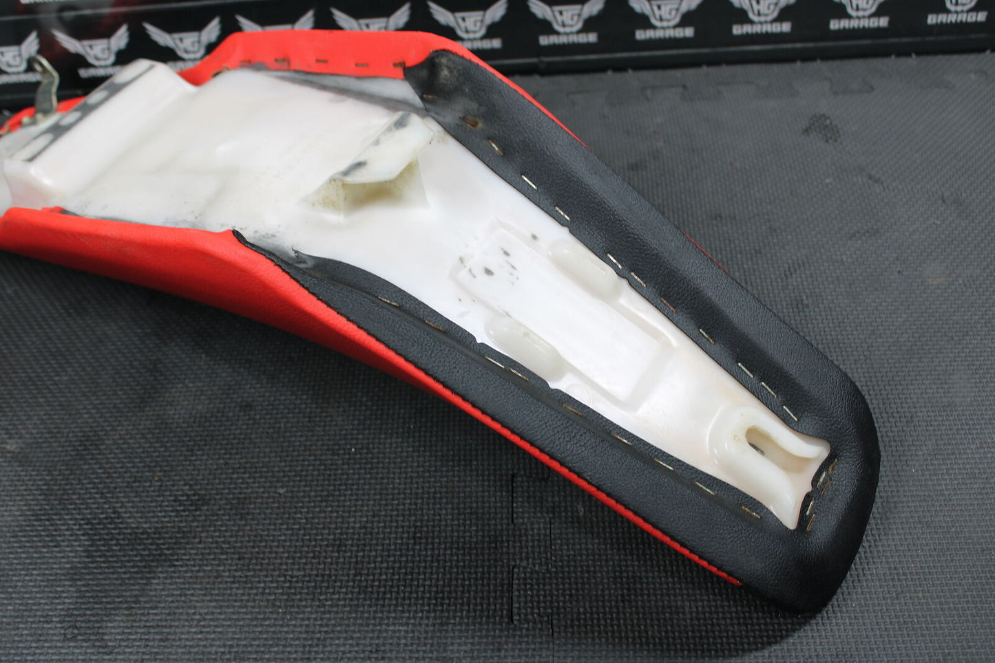 2004 HONDA CRF250R OEM SEAT SADDLE 77100-KRN-730