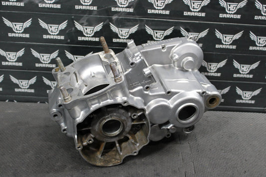 1989 SUZUKI RM250 OEM LEFT RIGHT ENGINE CRANKCASE CRANK CASES BLOCK 11300 - 28897 - hggarage