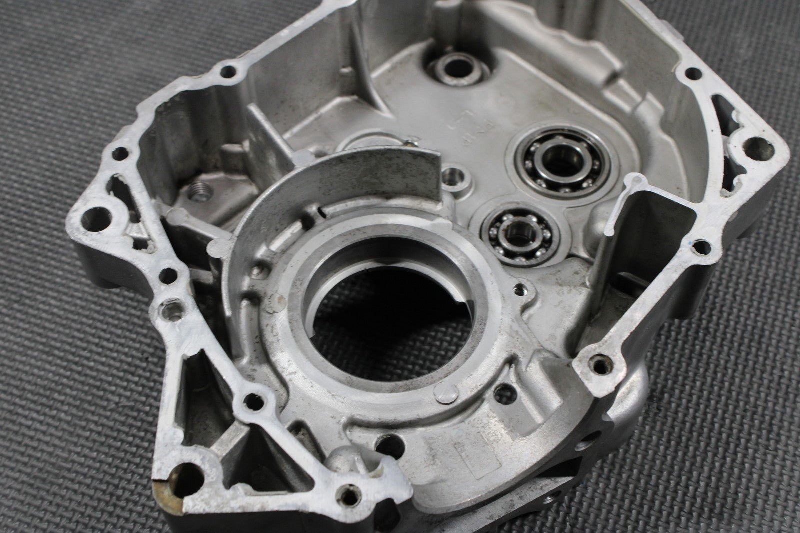 2008 KAWASAKI KLX140 OEM LEFT ENGINE CRANKCASE CRANK CASES BLOCK NEEDS REPAIR! - hggarage