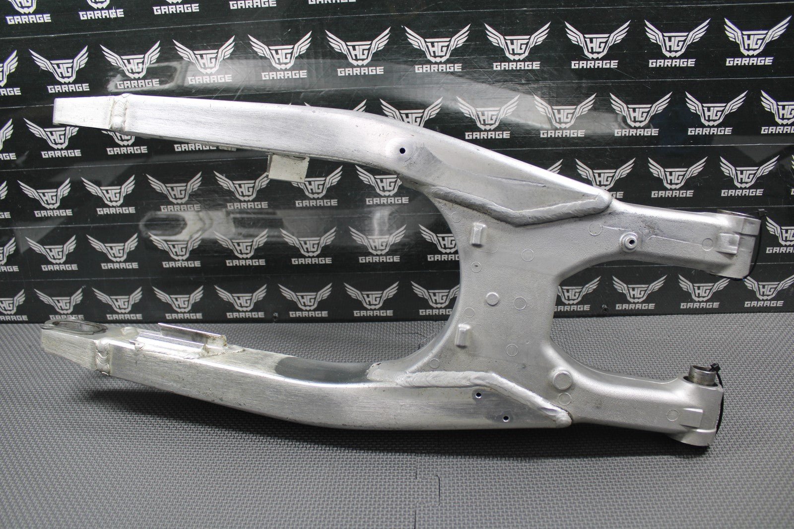 2008 HONDA 08 - 09 CRF250R 08 - 17 CRF250X OEM SWINGARM SWING ARM 52200 - KRN - A10 GOOD - hggarage