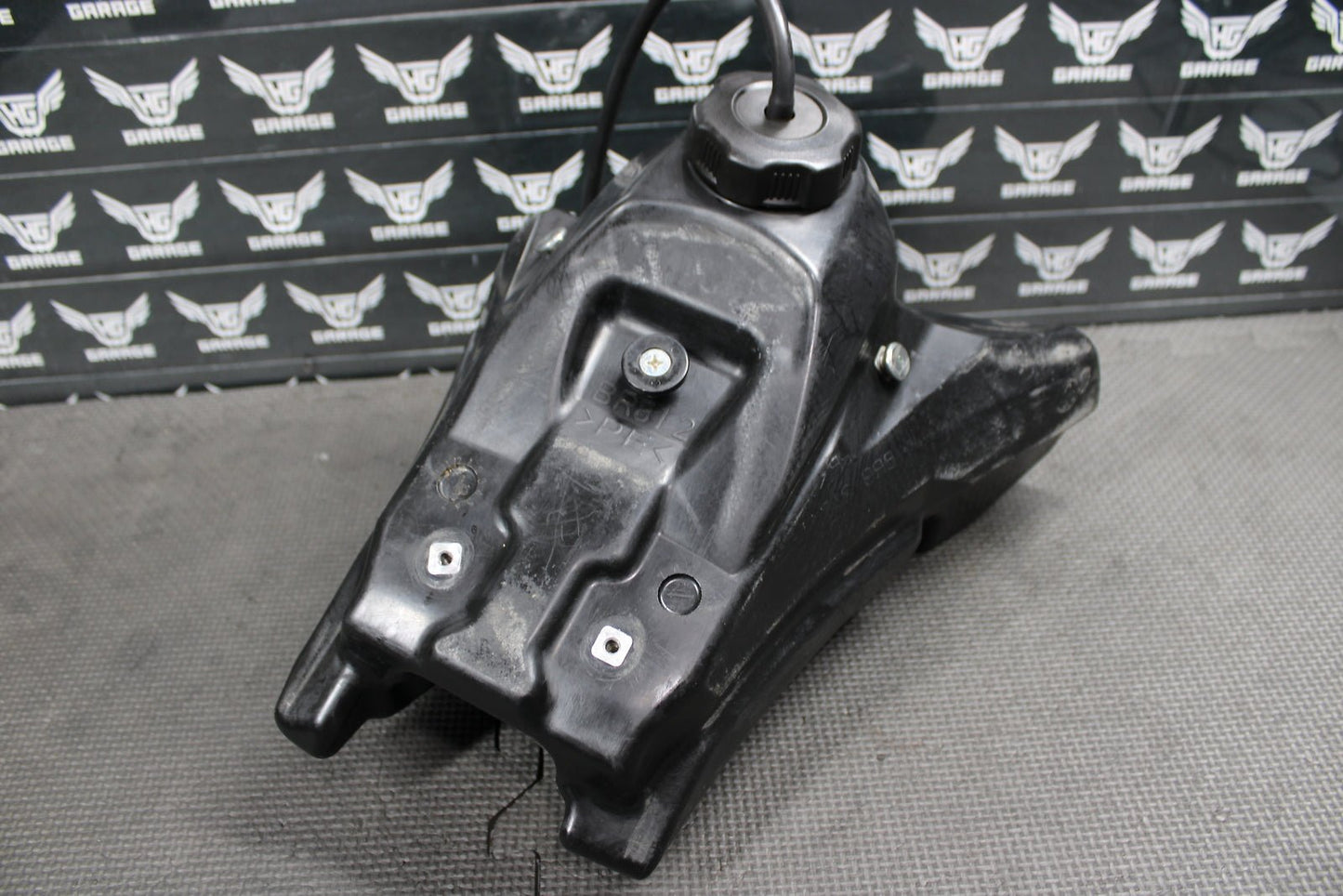 2018 YAMAHA YZ65 OEM GAS FUEL TANK CELL PETROL RESERVOIR BR8 - 24110 - 00 - 00 - hggarage