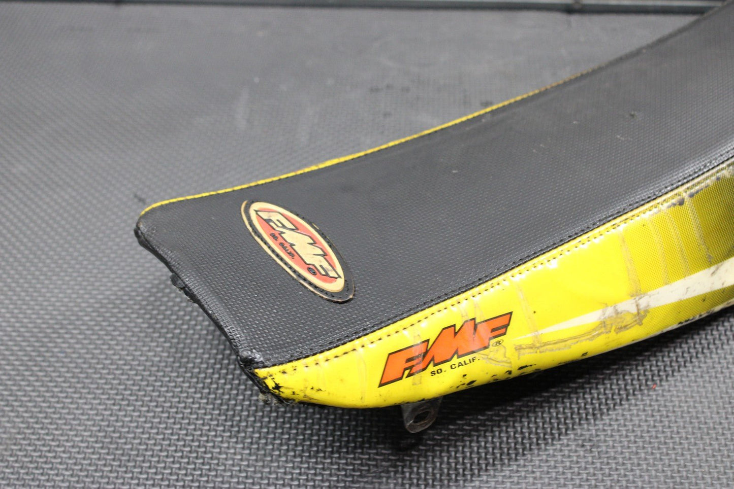 2001 SUZUKI RM80 OEM SEAT SADDLE CUSHION 45100 - 03B70 - DY1 - hggarage