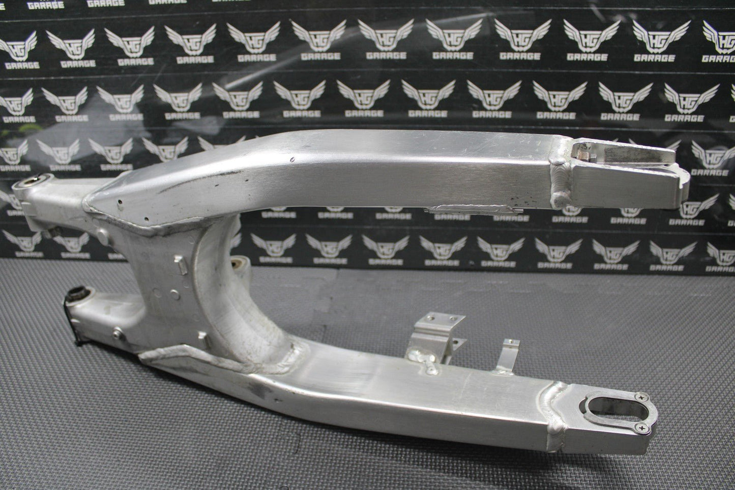 2005 05 - 07 HONDA CR125R OEM SWINGARM SWING ARM SUSPENSION 52200 - KSR - 710 - hggarage