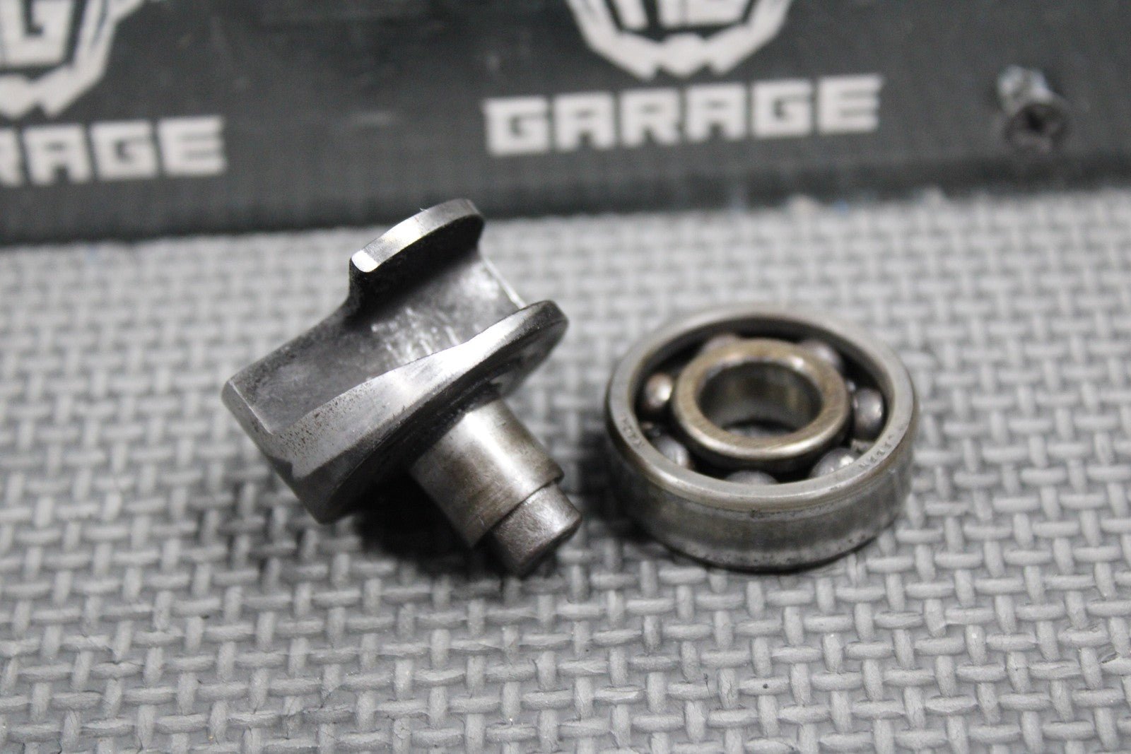 1999 SUZUKI 99 - 00 RM250 OEM MODEL X Y POWER VALVE EXHAUST RH SIDE 11255 - 37E31 - hggarage
