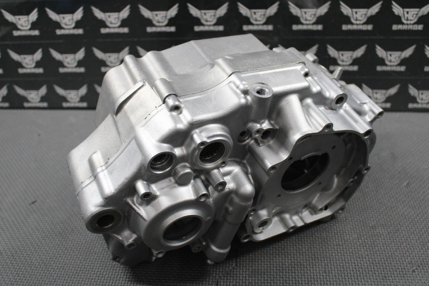 2003 KAWASAKI KLX400SR DRZ400 OEM LEFT RIGHT CRANKCASE CRANK CASE SET 14001 - S015 - hggarage