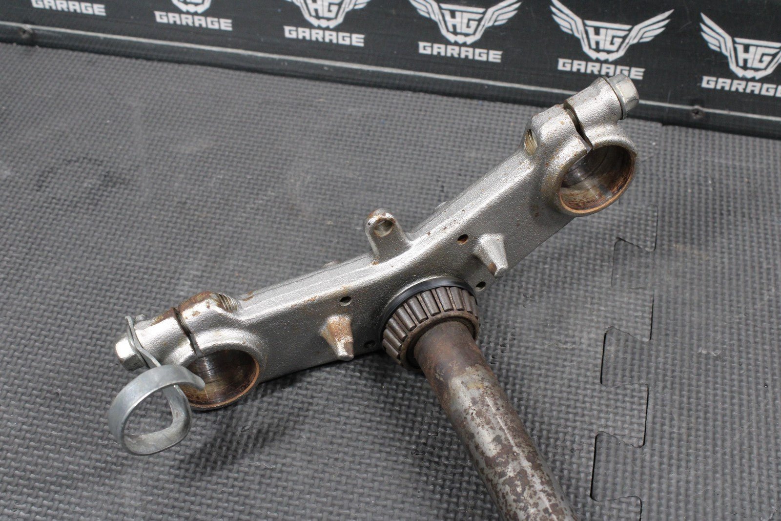 2008 KAWASAKI KLX140 OEM FRONT FORKS LOWER UPPER TRIPLE TREE STEM CLAMP FORKS - hggarage