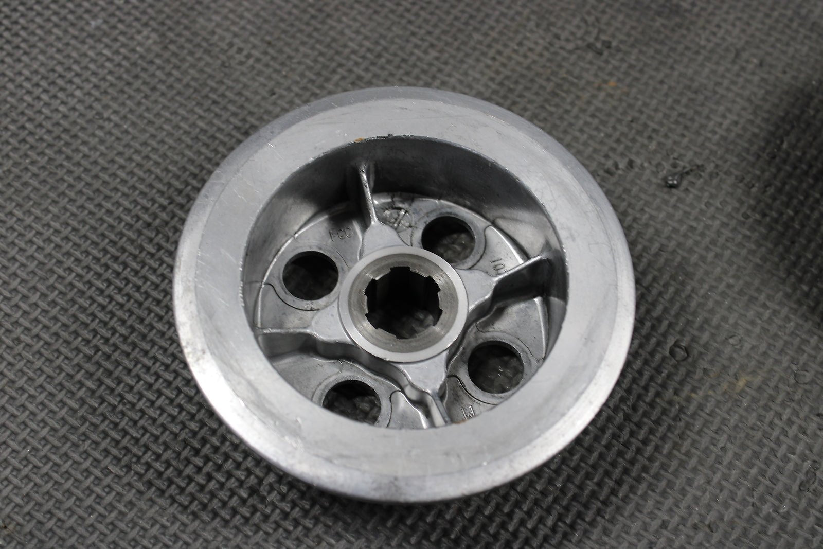 2002 Honda XR200R OEM Complete Clutch W Plates Basket Hub 22100 - 437 - 020 22121 - Kc - hggarage