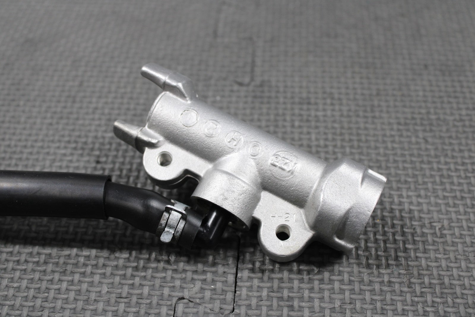 2001 HONDA 95 - 01 CR500R OEM REAR BACK BRAKE MASTER CYLINDER W RESERVOIR - hggarage