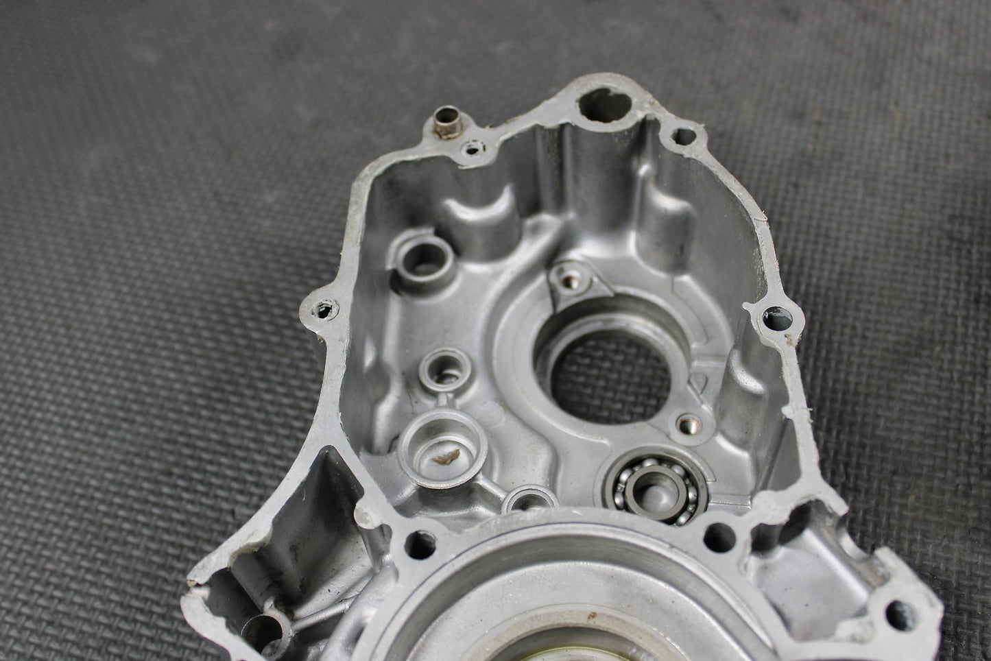 2001 KAWASAKI 01 - 05 KX100 KX85 OEM LEFT RIGHT ENGINE MOTOR CRANKCASE CRANK CASES - hggarage