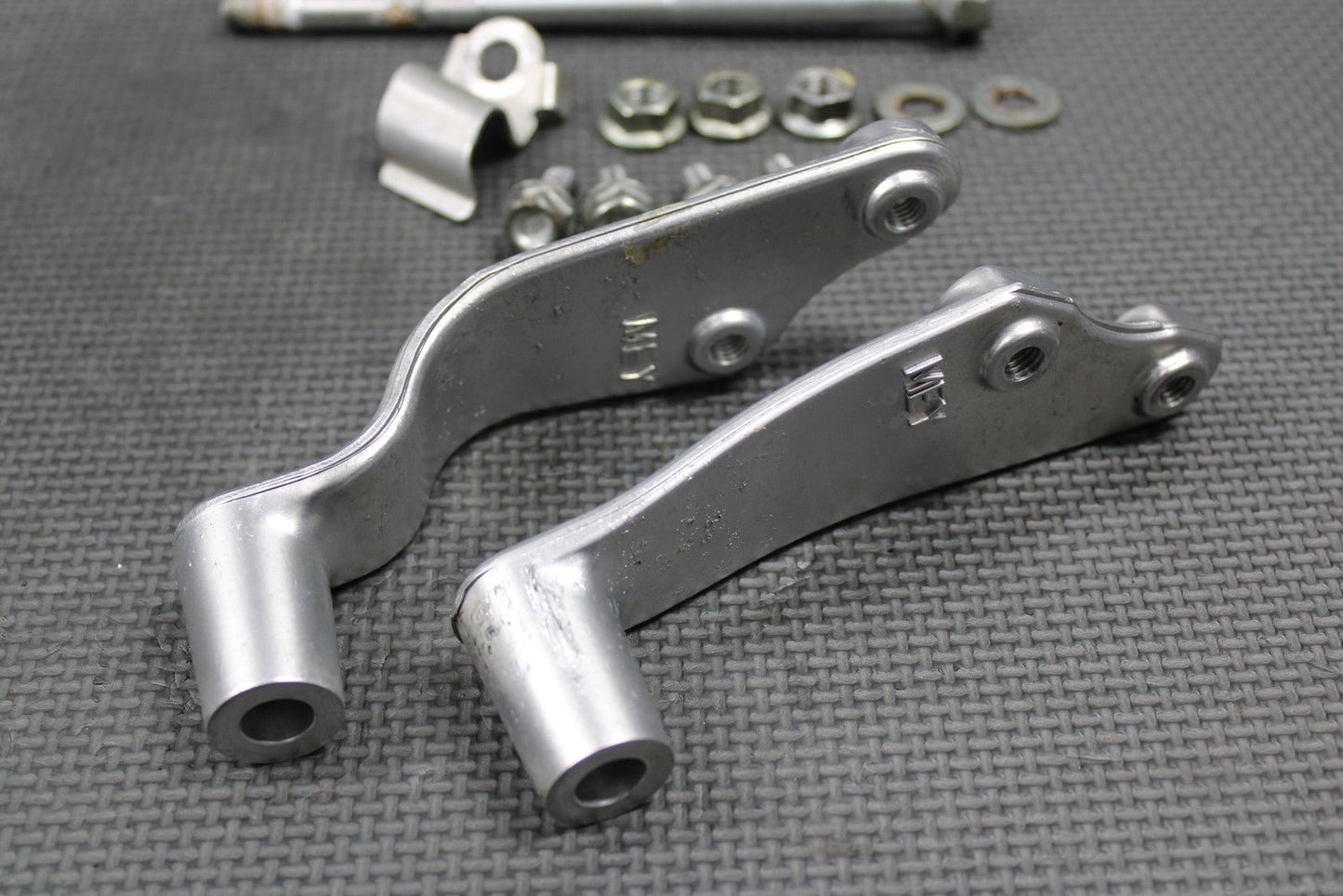 2006 HONDA CRF450X 05 - 17 OEM ENGINE MOTOR MOUNT STAY BRACKETS BOLTS HARDWARE - hggarage