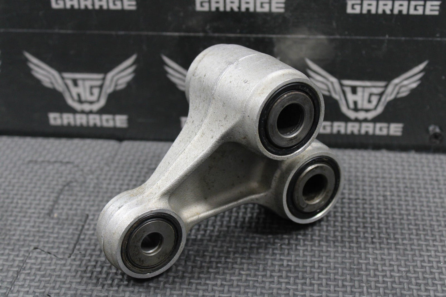2020 SUZUKI 19 - 25 RMZ250 RMZ450 OEM REAR SHOCK LINKAGE LEVER ARM 62600 - 37880 - hggarage