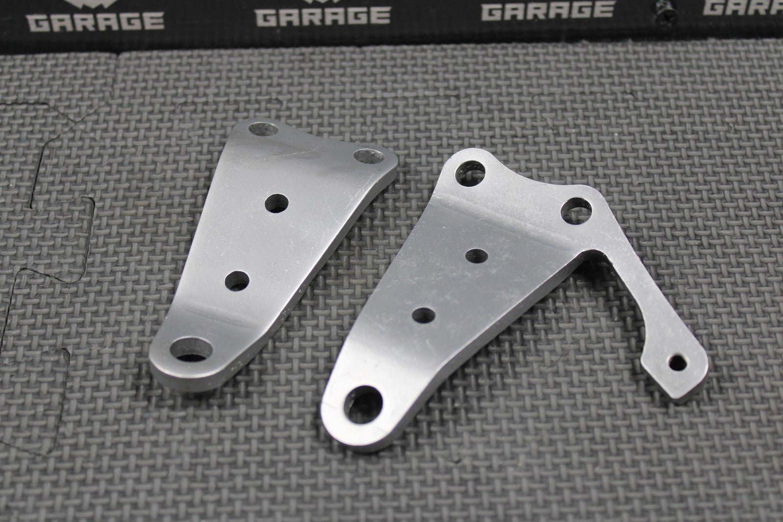 1997 HONDA CR250R OEM ENGINE MOTOR MOUNT HEAD STAY HANGER BRACKETS 50407 - KZ3 - B00 - hggarage
