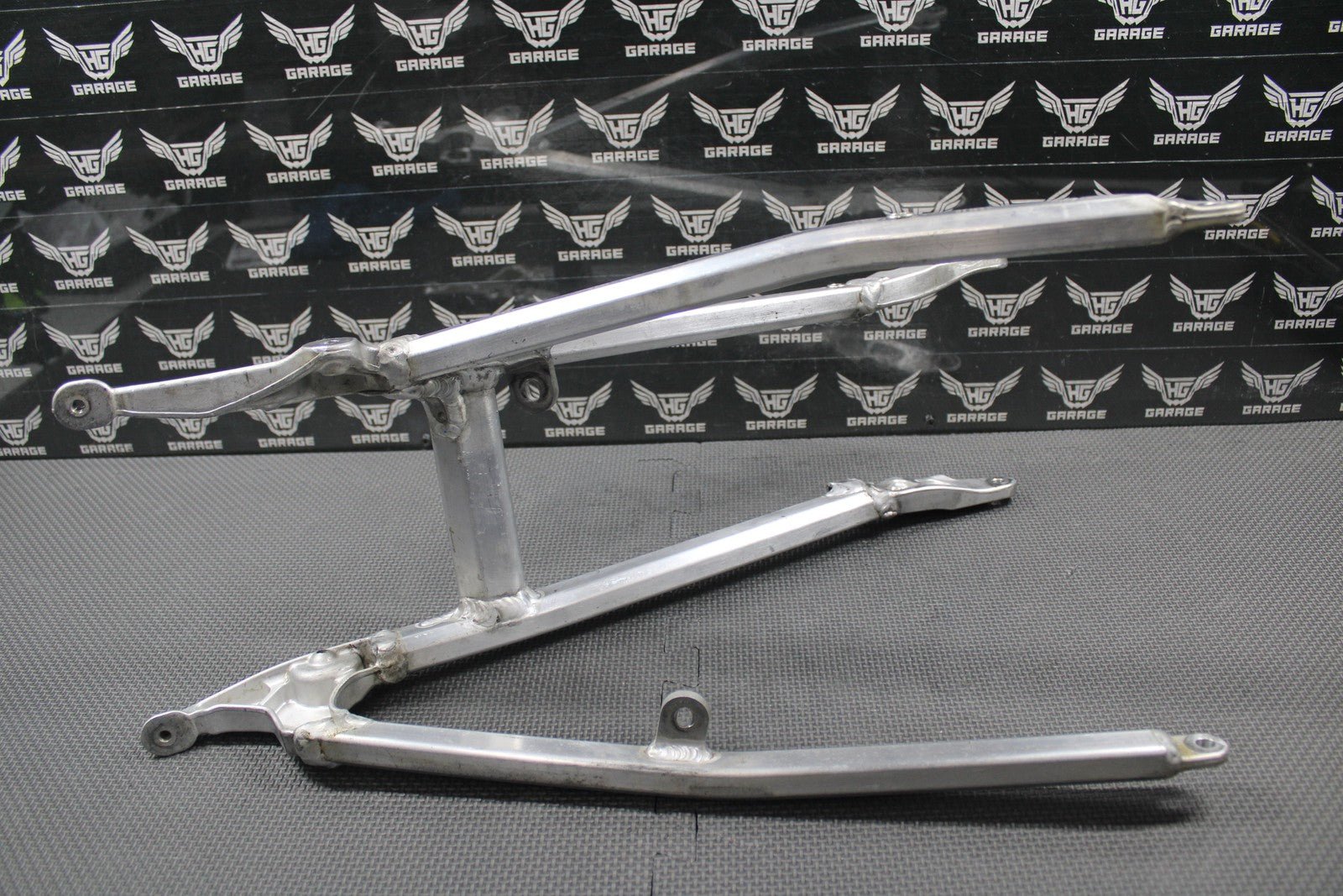 2020 SUZUKI RMZ250 18 - 20 RMZ450 OEM REAR BACK SUB FRAME SUBFRAME 41200 - 37K0 NICE - hggarage