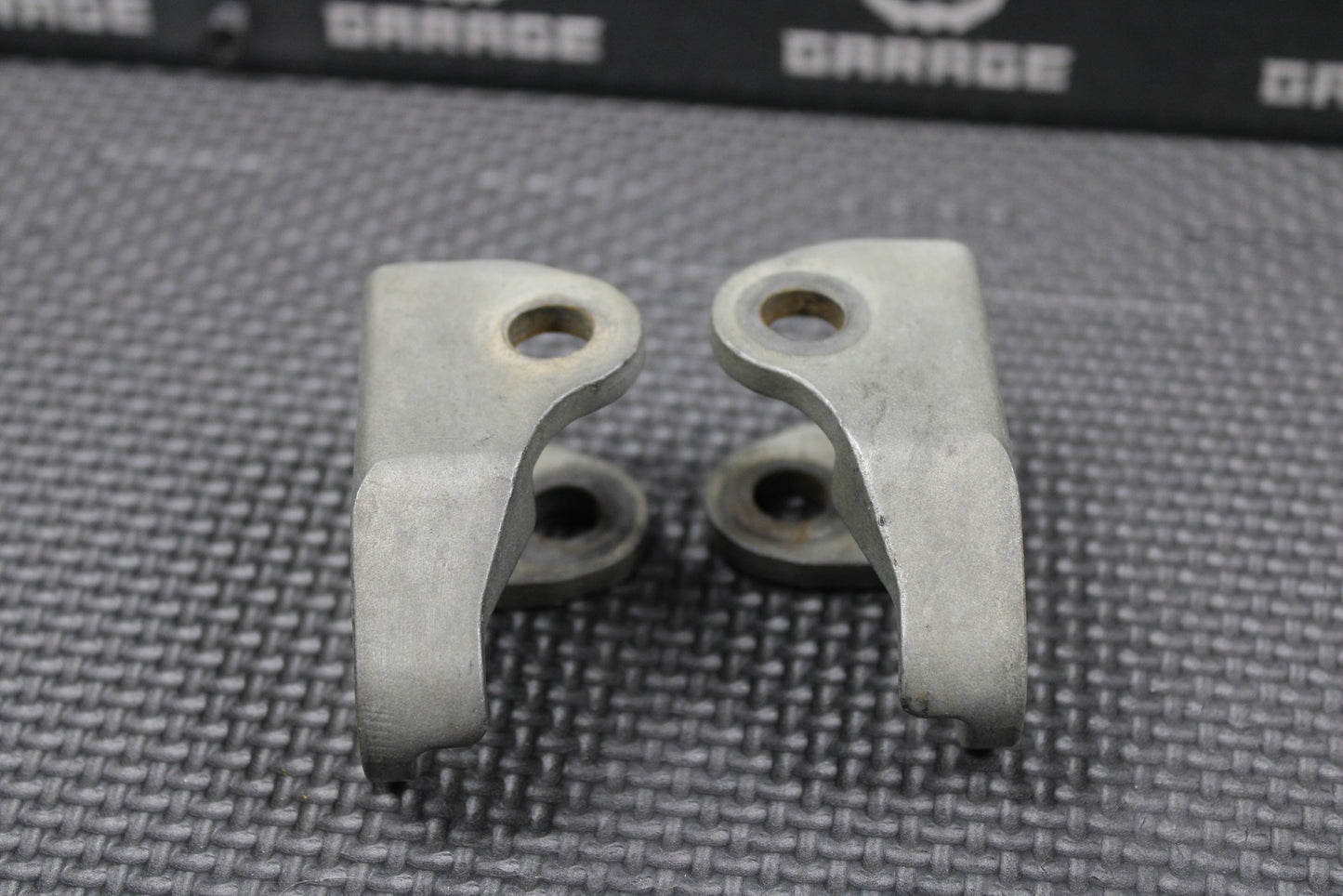 2019 SUZUKI RMZ250 RMZ450 OEM RIGHT LEFT FOOTPEG FOOTREST MOUNTING BRACKETS - hggarage