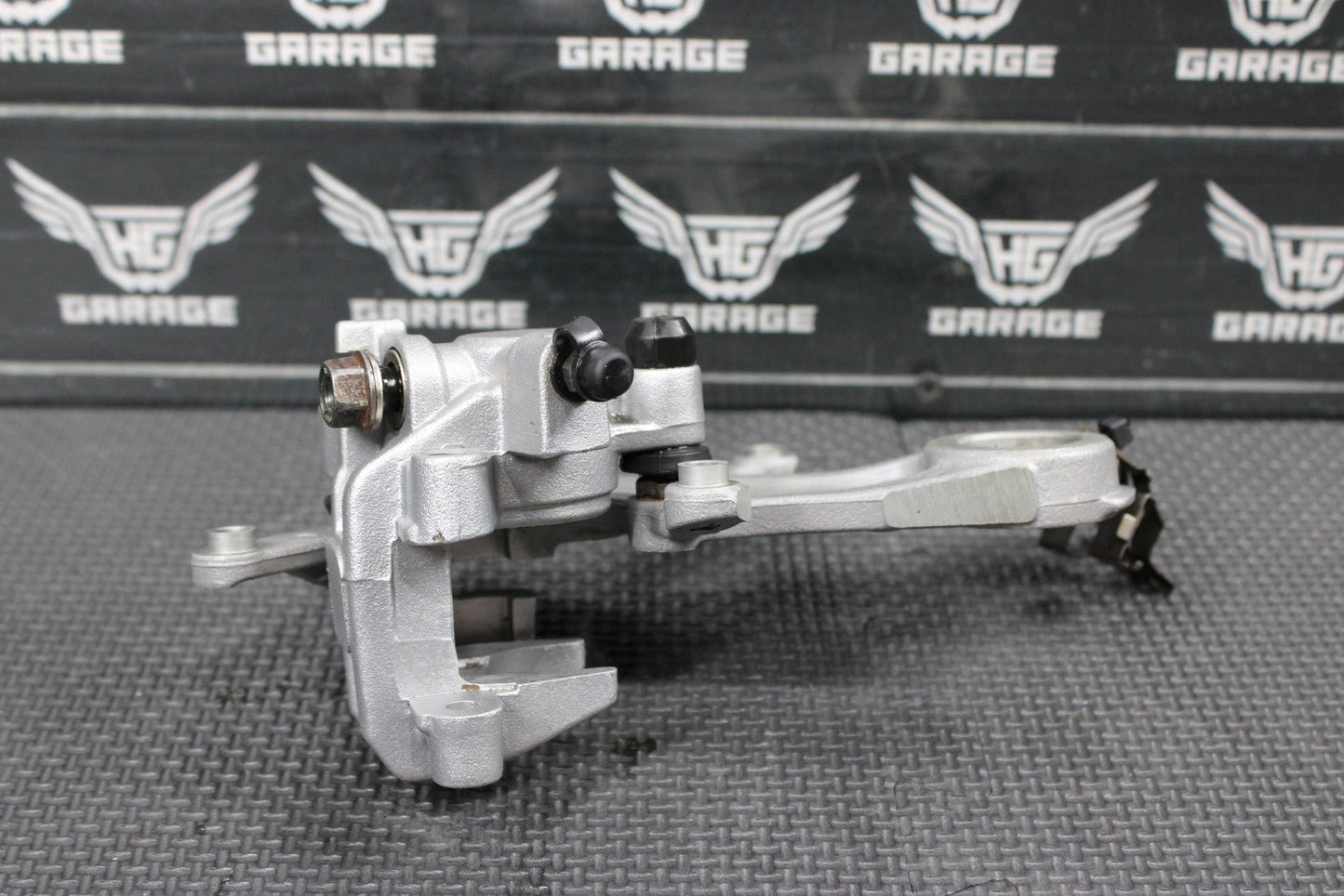 2018 HONDA CRF250R 18 - 22 OEM NISSIN REAR BACK BRAKE CALIPER 43150 - MKE - A01 - hggarage
