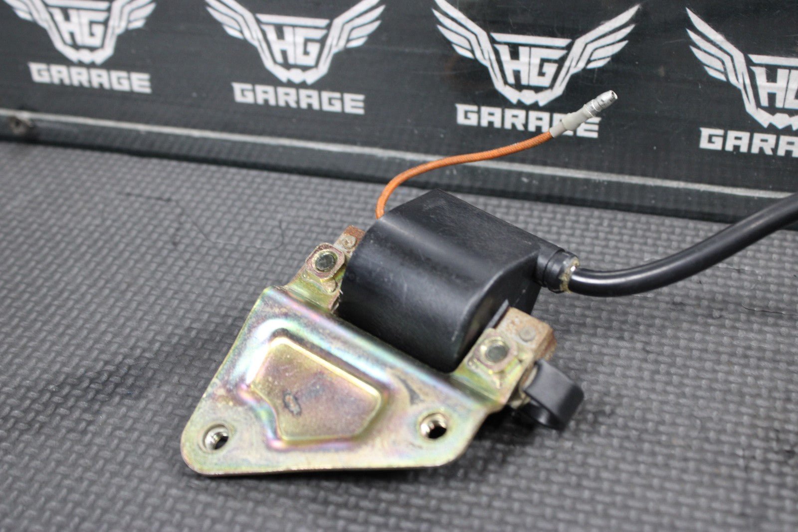 1997 YAMAHA RT100 OEM IGNITION COIL SPARK PLUG 355 - 82310 - 40 - 00 8DG - 82370 - 00 - 00 - hggarage