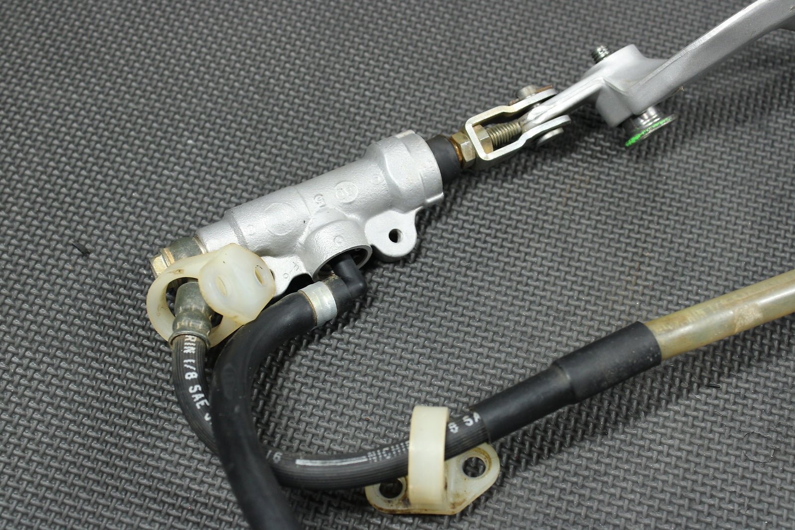 1999 KAWASAKI 98 - 00 KX100 BIGWHEEL OEM REAR BACK BRAKE CALIPER MASTER CYLINDER - hggarage