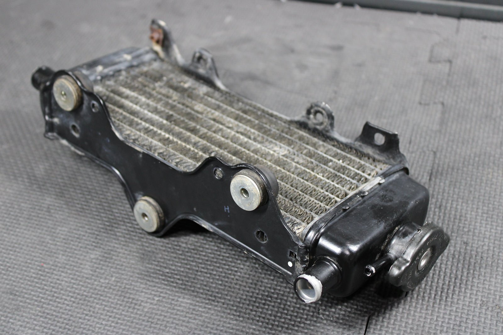 1997 Yamaha YZ125 OEM Right Engine Motor Cooling Cooler Radiator - hggarage