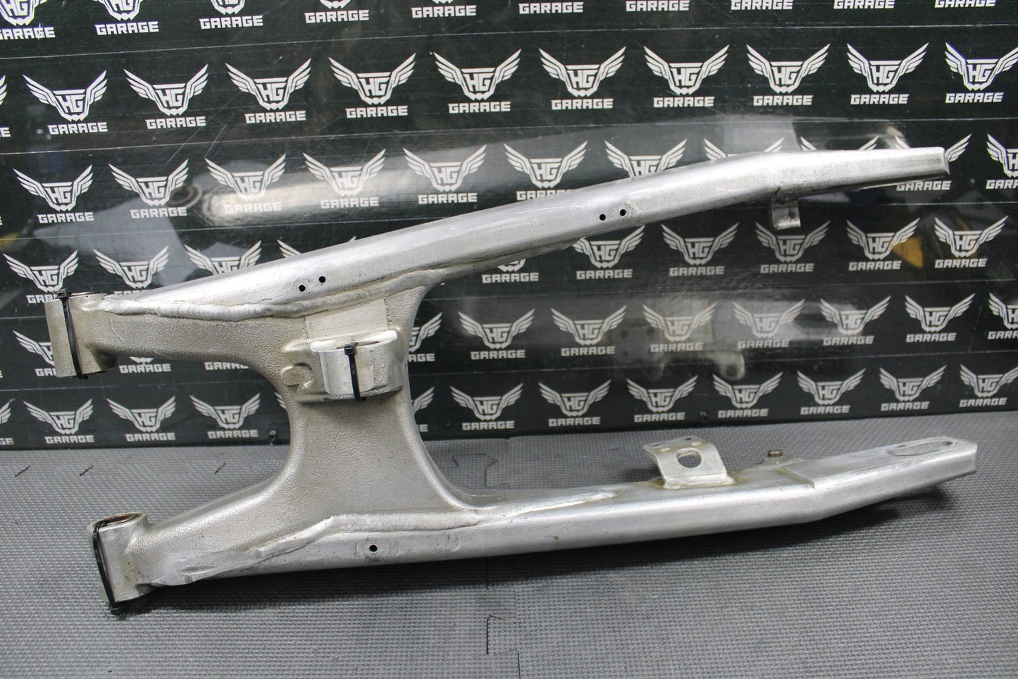 2004 04 - 05 KTM 125SX 125 SX OEM SWINGARM SWING ARM SUSPENSION 54804030044 - hggarage