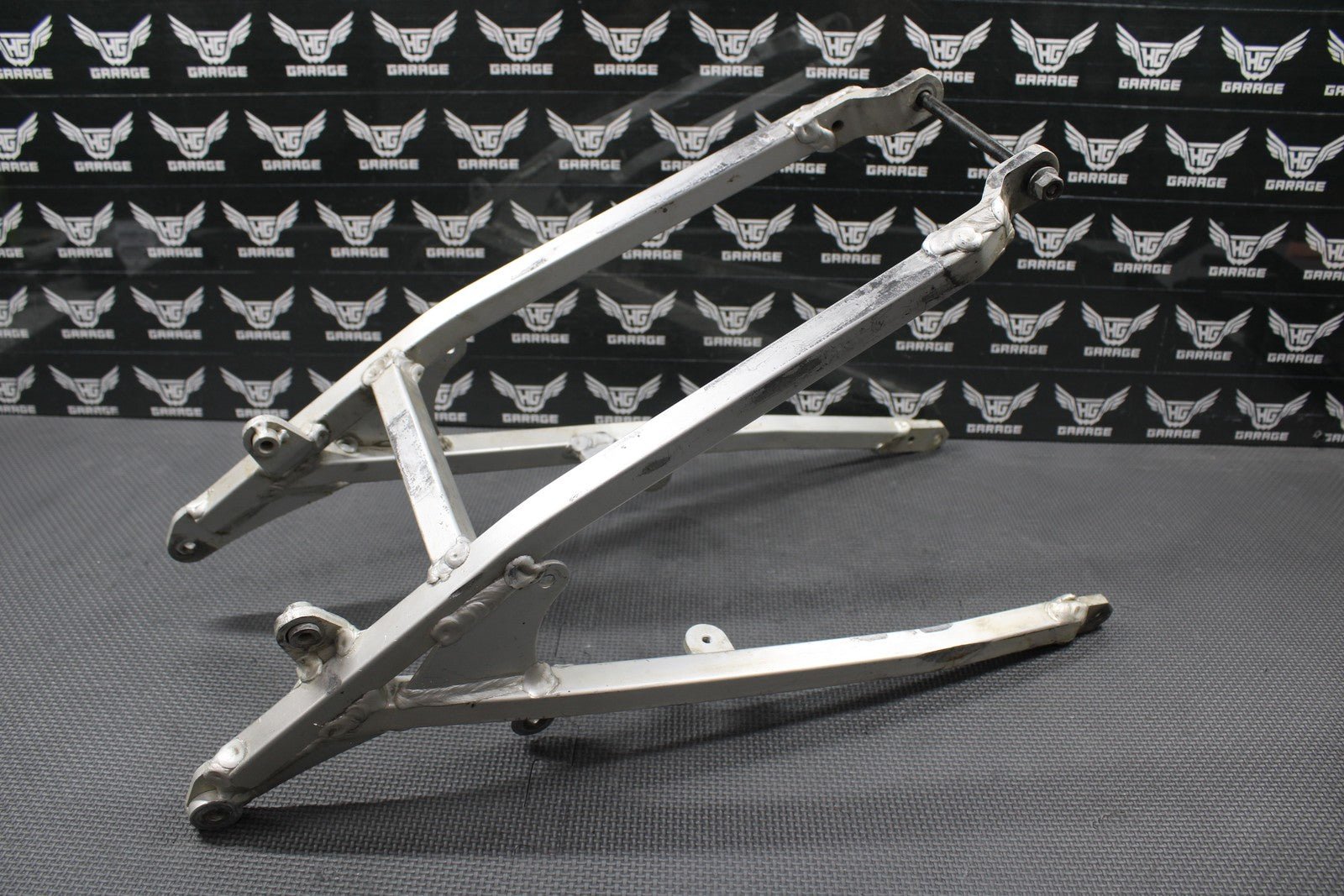1998 SUZUKI 96 - 00 RM125 RM250 OEM REAR BACK SUB FRAME SUBFRAME RAIL 41200 - 36E00 - hggarage