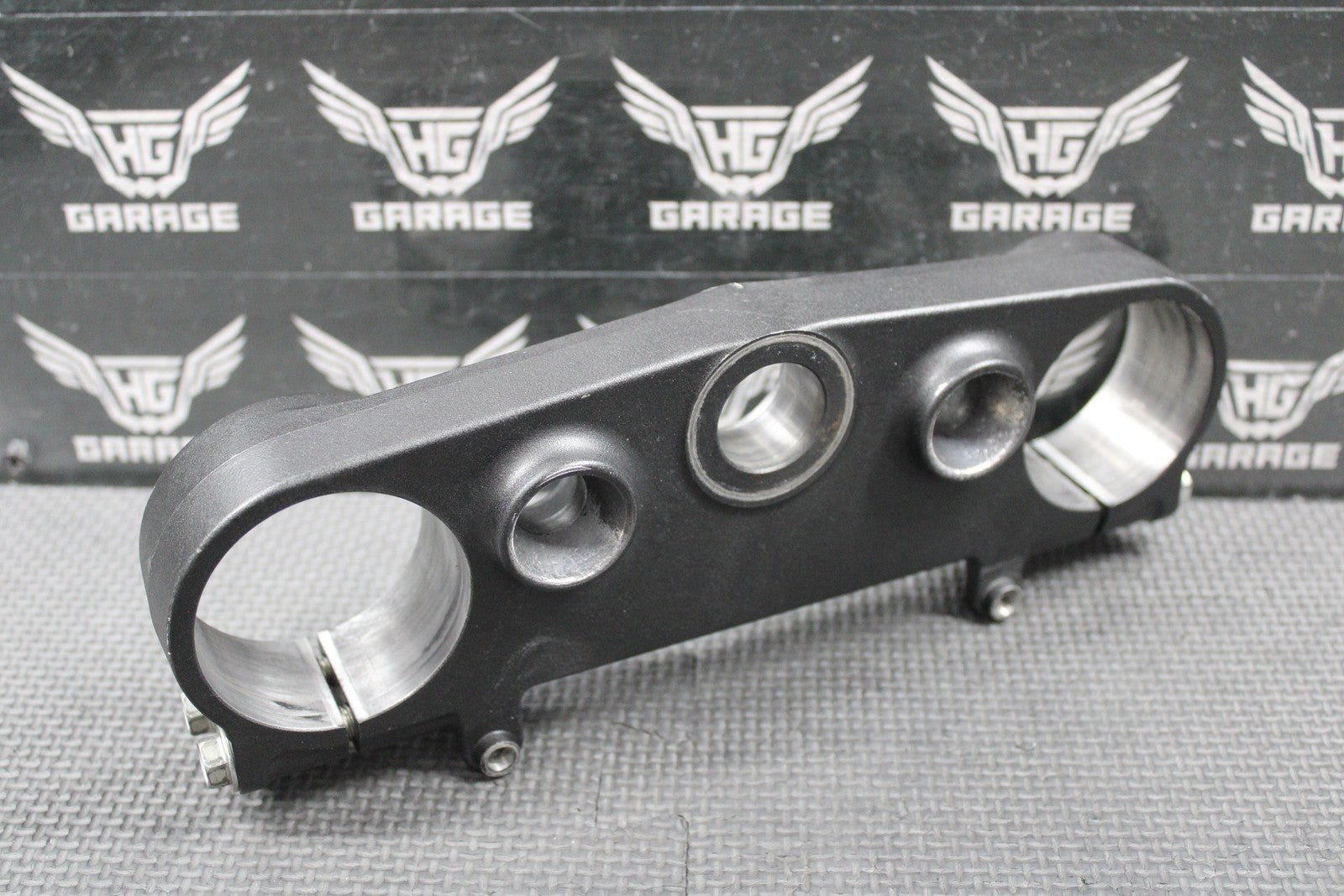 2019 SUZUKI RMZ250 OEM FRONT FORK UPPER TRIPLE TREE CLAMP BRACKET 51311 - 46K00 - hggarage