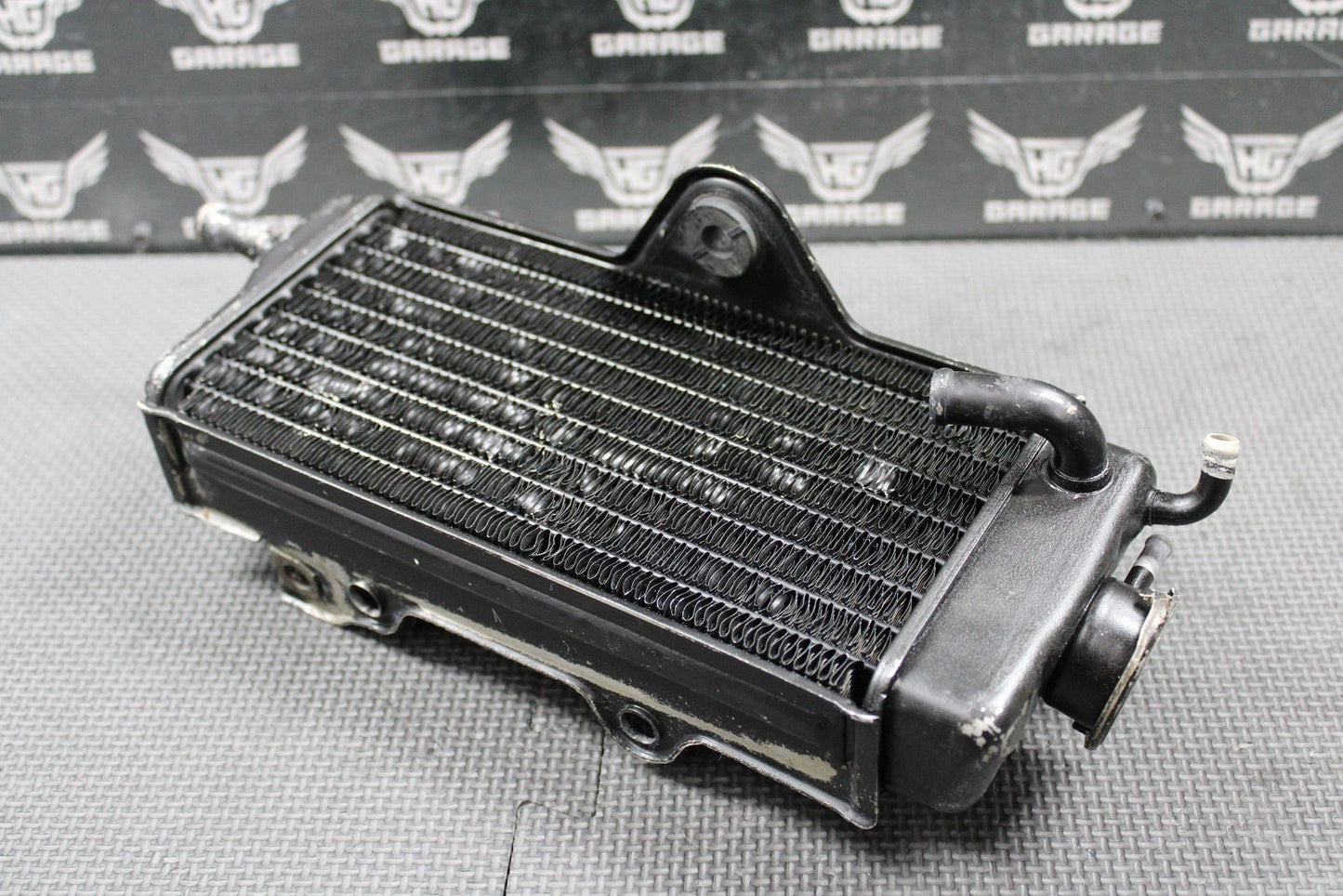 1987 1988 HONDA CR125R OEM RIGHT SIDE FILL RADIATOR COOLER 19010 - KS6 - 700 NICE! - hggarage