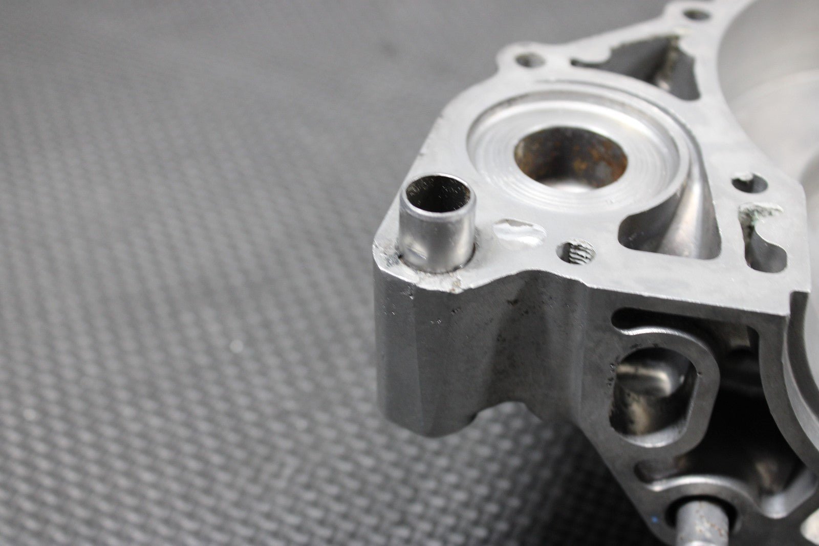 1996 SUZUKI RM250 OEM LEFT RIGHT ENGINE CRANKCASE CRANK CASES BLOCK READ DESC! - hggarage