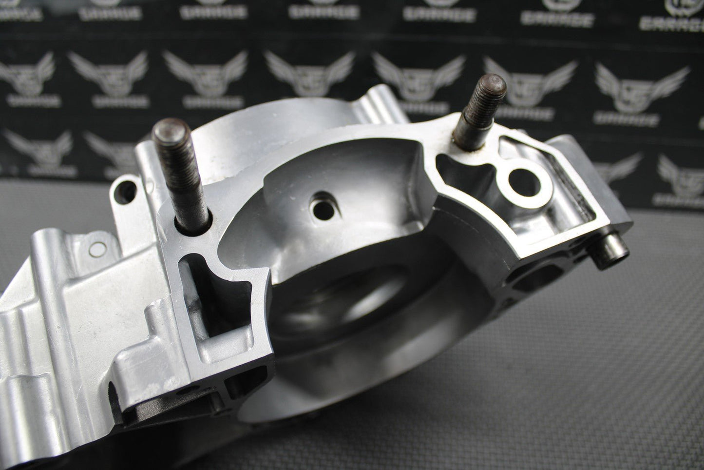 2000 2001 HONDA CR250R OEM LEFT ENGINE CRANKCASE CRANK CASE 11200 - KZ3 - P00 NICE!! - hggarage