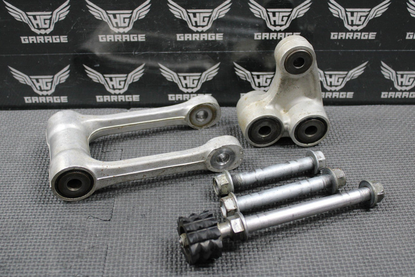 2007 06 - 08 KAWASAKI KX250F OEM REAR SHOCK SWINGARM LINKAGE DOGBONE 39007 - 0057 - hggarage