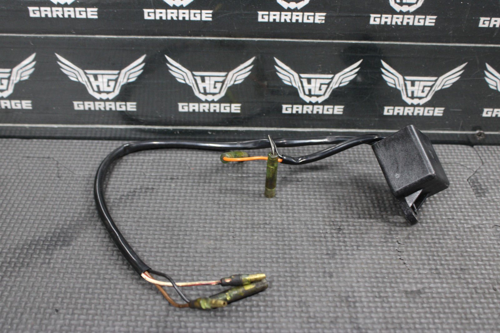 1997 YAMAHA 92 - 00 RT100 OEM ECU COMPUTER CONTROLLER BOX ECM 3T0 - 85540 - 20 - 00 - hggarage
