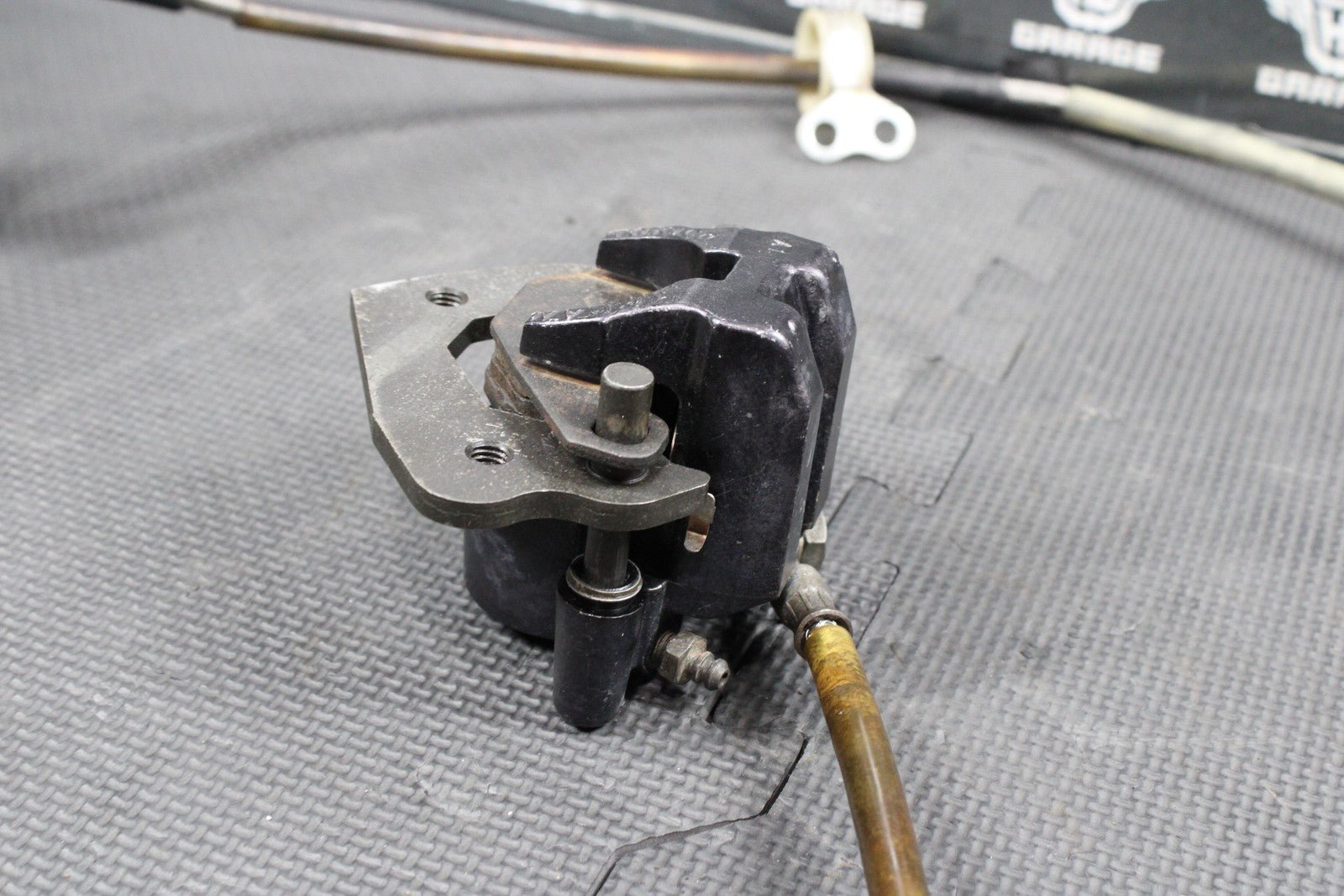 1986 KAWASAKI KDX200 OEM TOKICO FRONT BRAKE CALIPER MASTER CYLINDER ASSEMBLY - hggarage