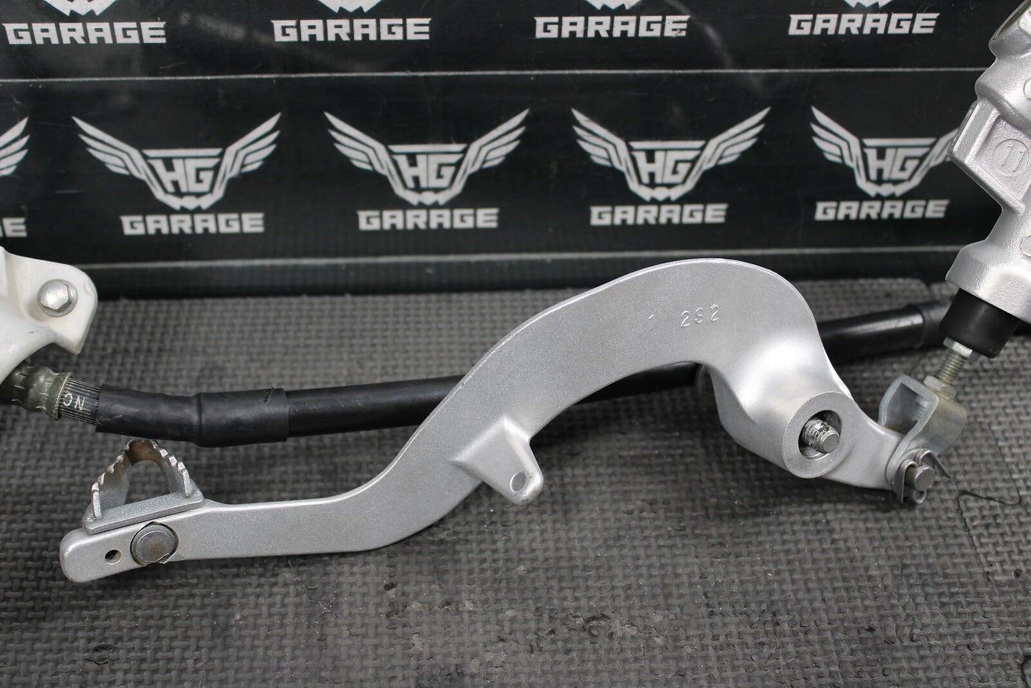 2006 YAMAHA YZ450F OEM NISSIN REAR BACK BRAKE CALIPER MASTER CYLINDER LEVER