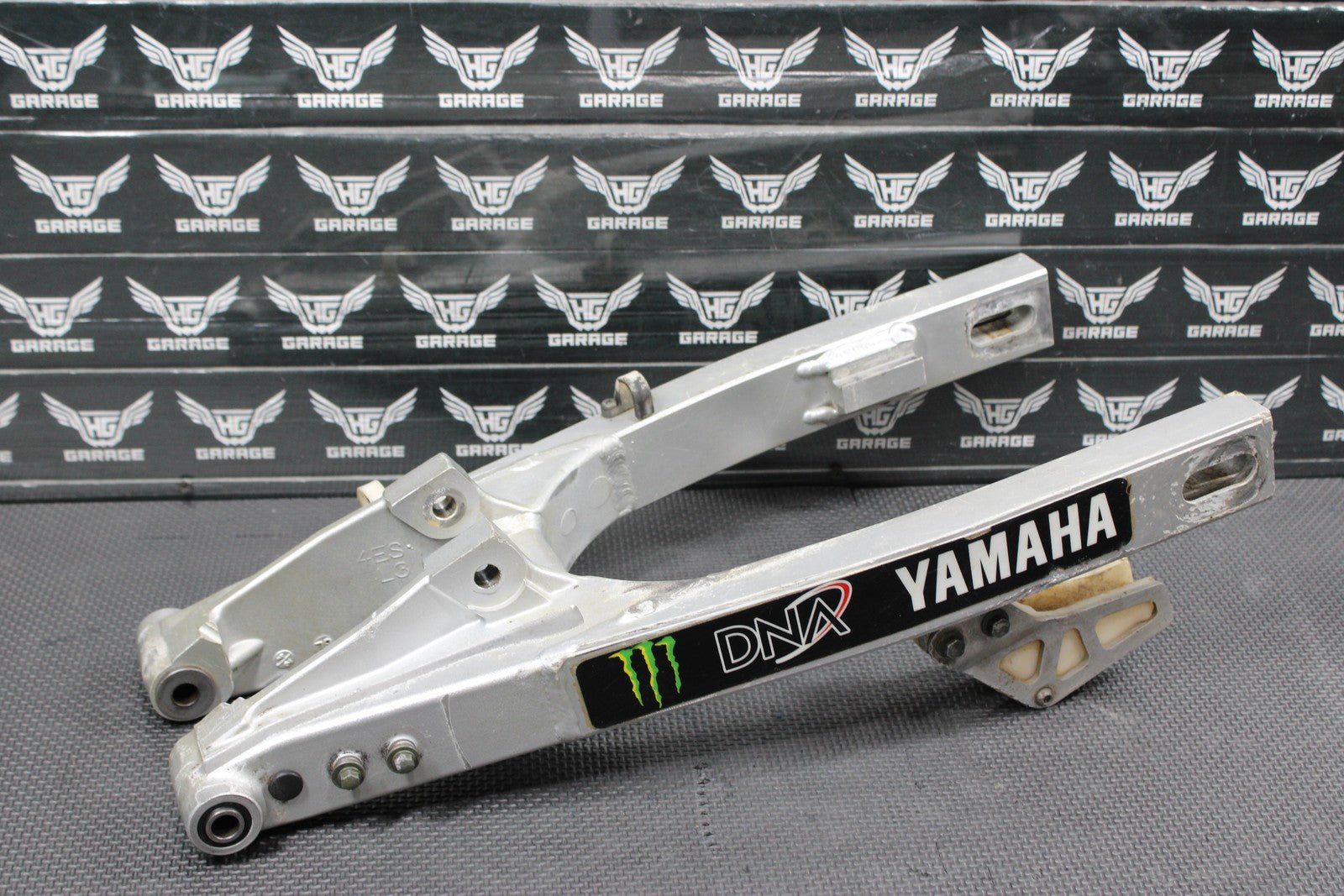 2007 03 - 18 YAMAHA YZ85 OEM SWINGARM SWING ARM SUSPENSION 5PA - 22110 - 00 - 00 - hggarage