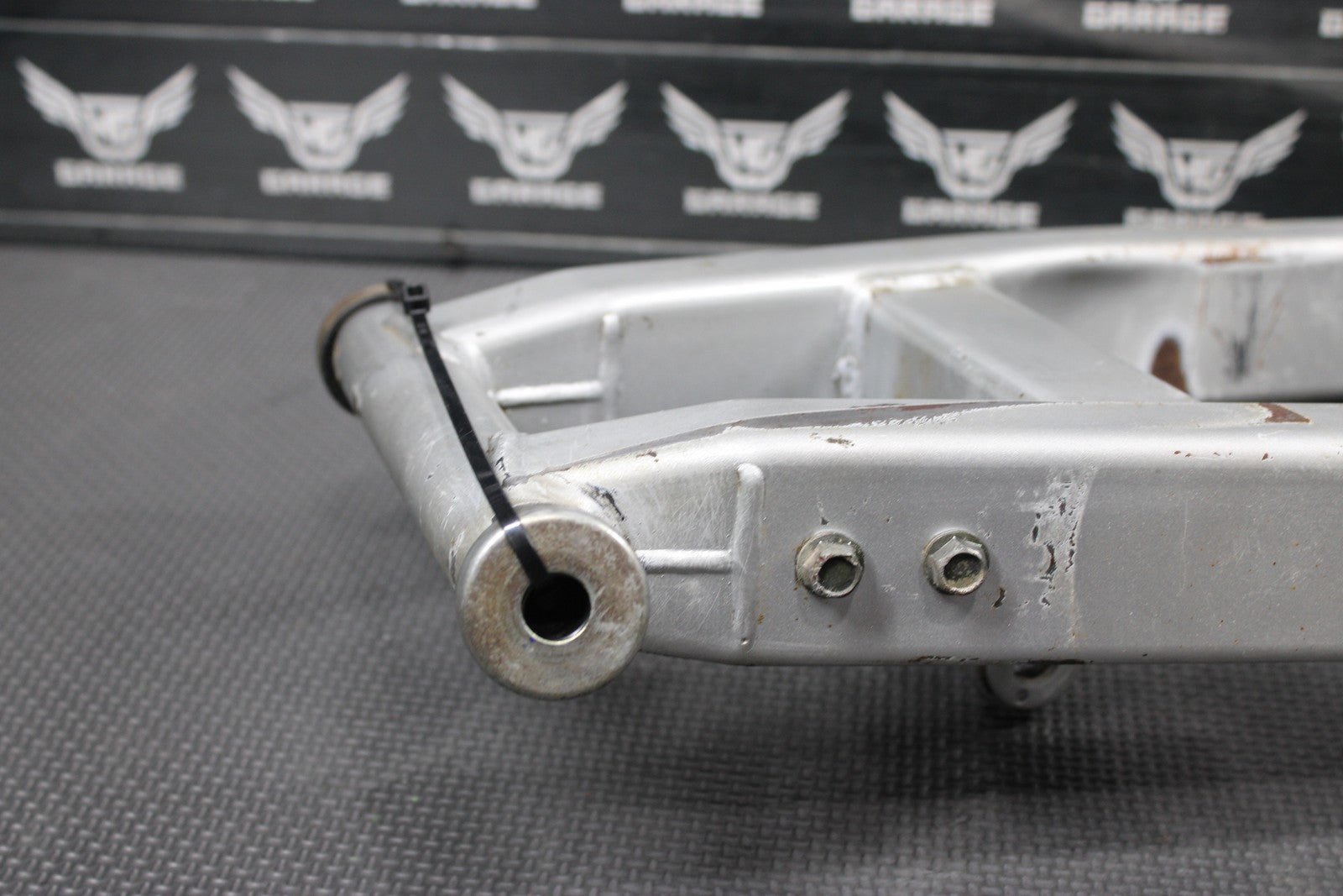 2000 YAMAHA 00 - 04 TTR125L OEM BIGWHEEL SWINGARM SWING ARM SUSPENSION - hggarage
