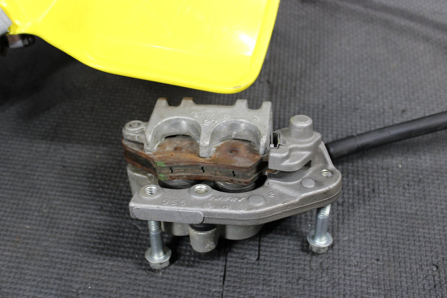 2004 SUZUKI DRZ250 OEM NISSIN FRONT BRAKE CALIPER MASTER CYLINDER ASSEMBLY - hggarage