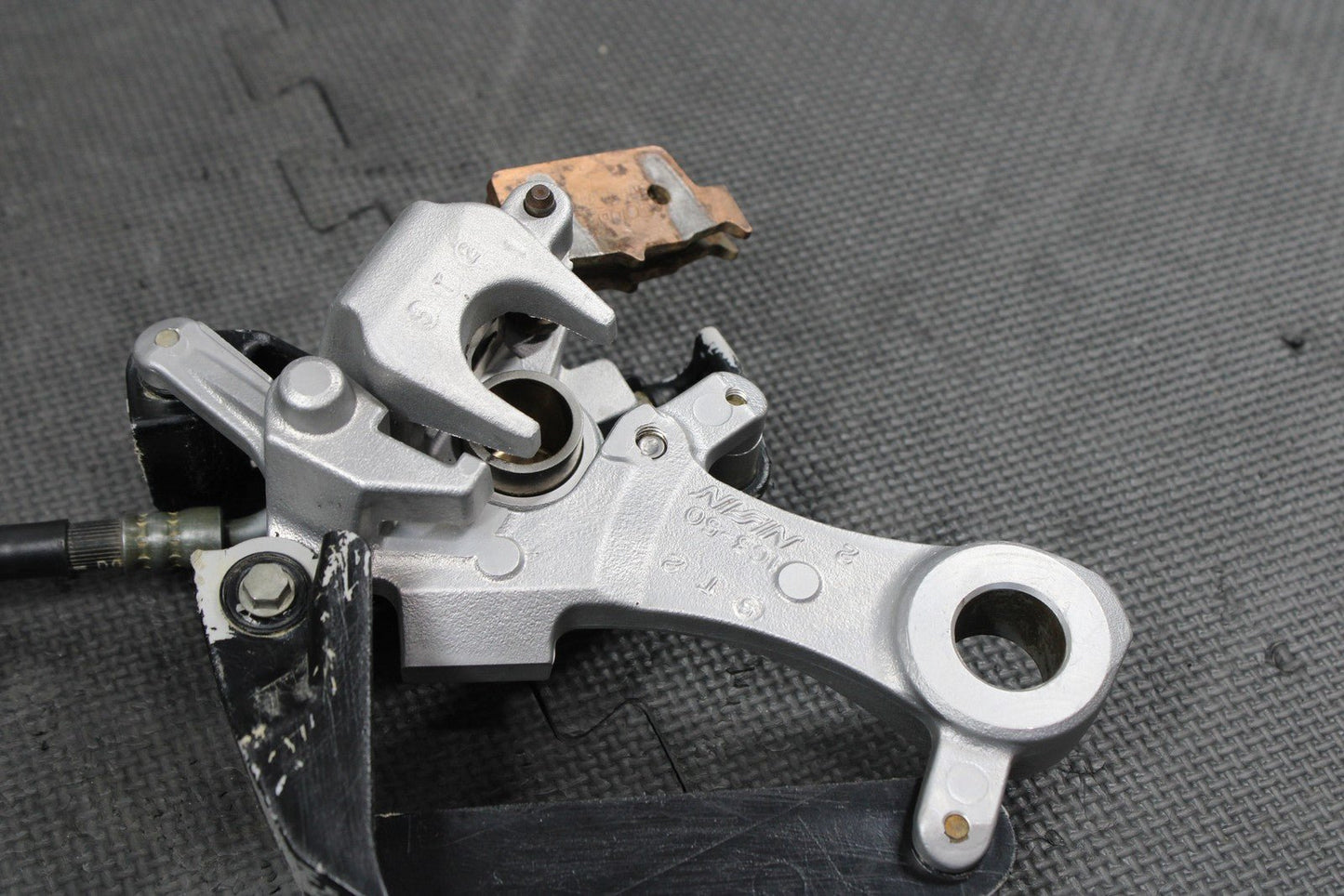 2006 YAMAHA YZ250F OEM REAR BACK BRAKE CALIPER MASTER CYLINDER LEVER PEDAL HOSE - hggarage