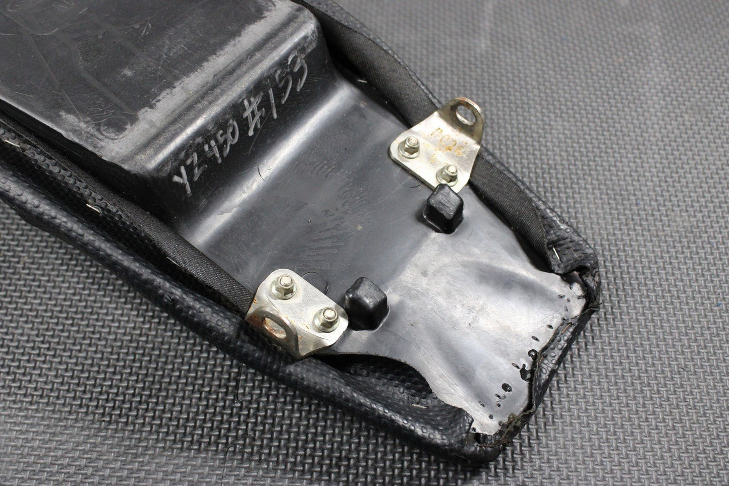 2006 YAMAHA 06 - 08 YZ450F SDG SEAT SADDLE CUSHION PAN 5XC - 24710 - 91 - 00 - hggarage