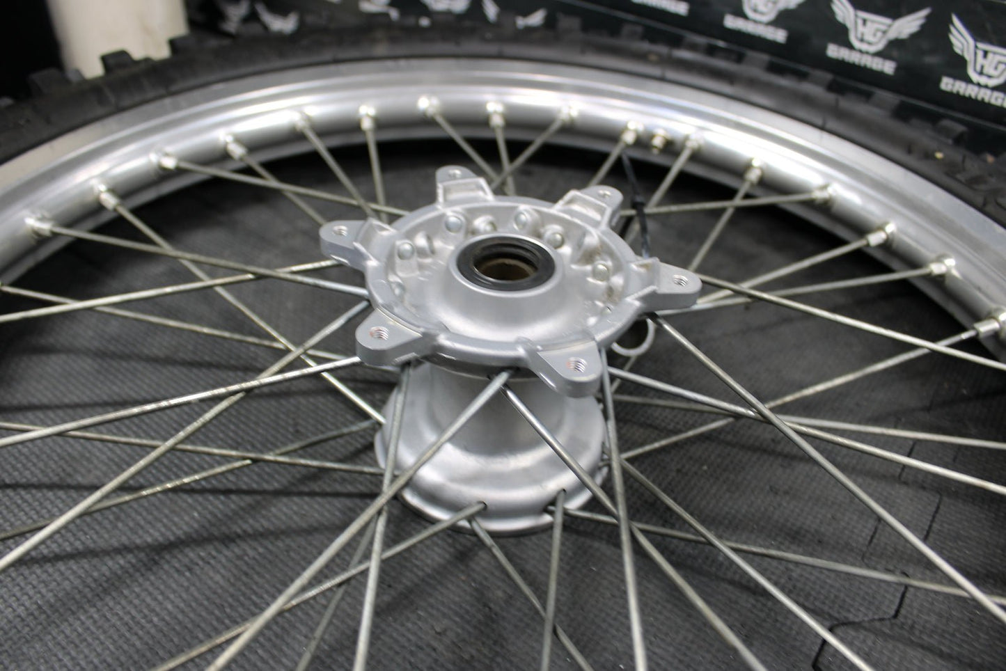 2006 YAMAHA YZ450F OEM EXCEL FRONT WHEEL RIM HUB TIRE 21" 5NY - 25111 - 00 - 00 - hggarage