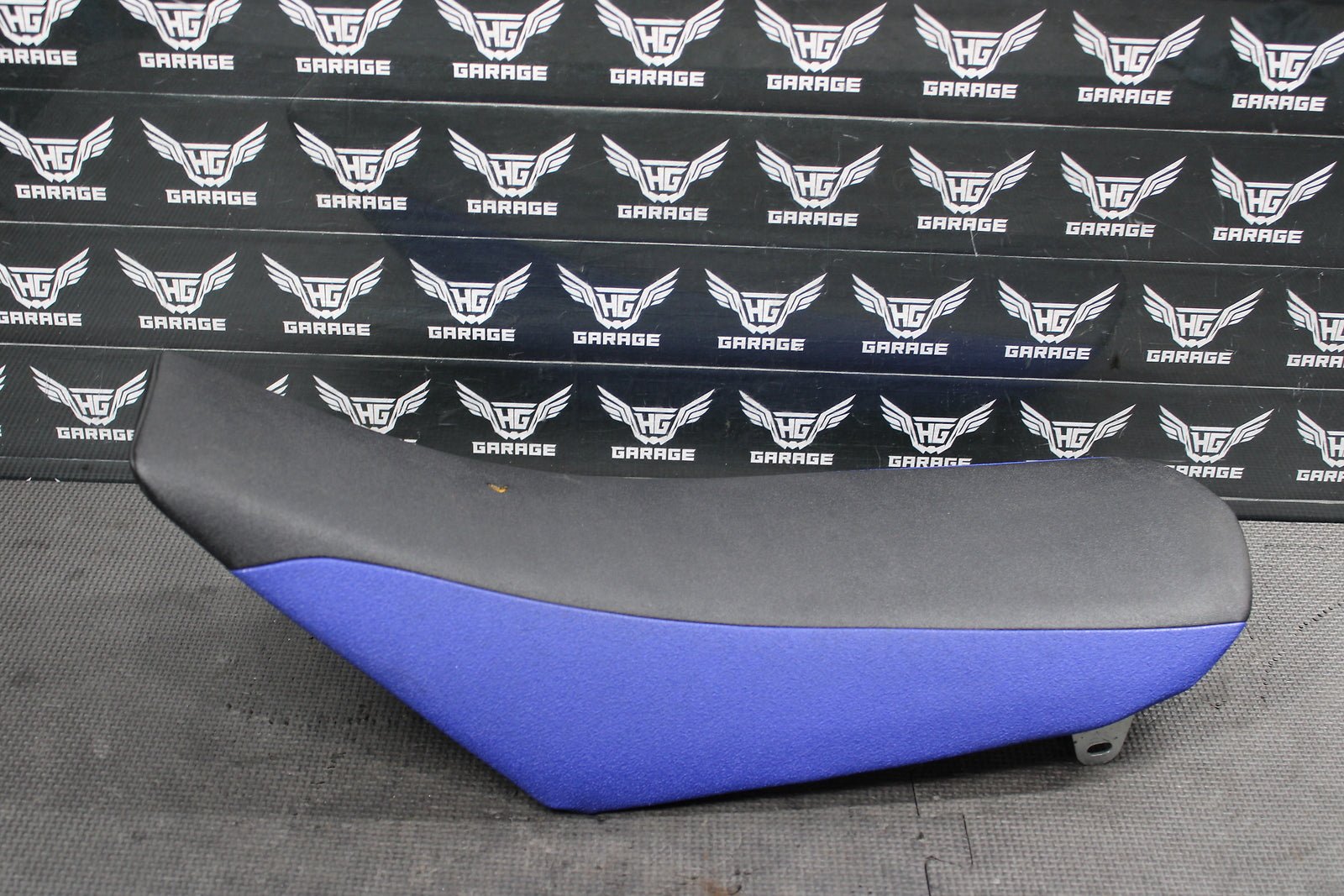 2009 Yamaha TTR110E OEM Seat Saddle Cushion Assembly 5B6 - 24710 - 01 - 00 - hggarage