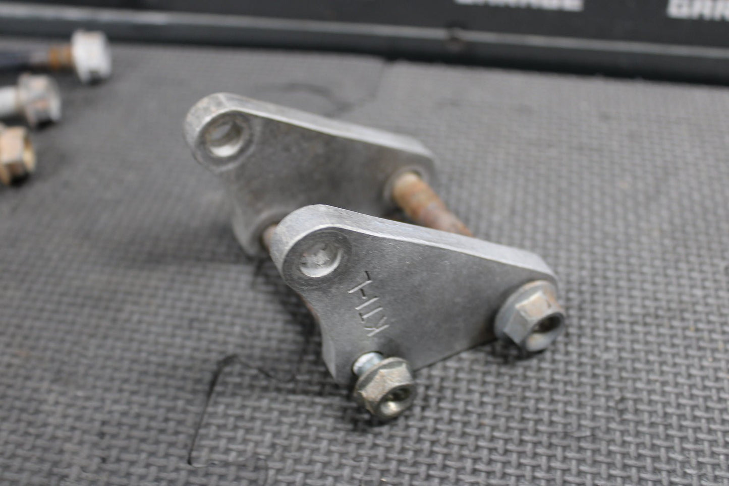 1986 Honda XR250R OEM Engine Motor Mount Stay Brackets 50139 - KT1 - hggarage